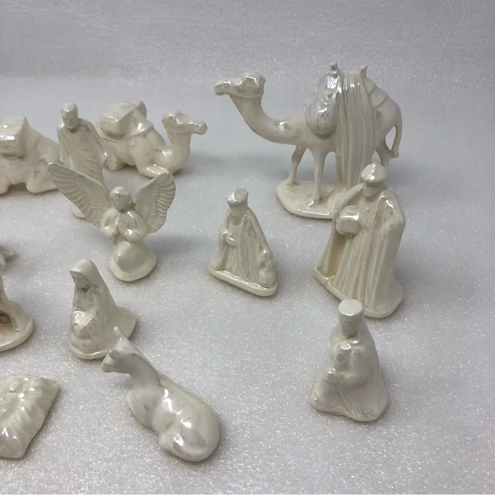 Vintage Nativity Scene Iridescent Figurines Set Of 17 Pieces